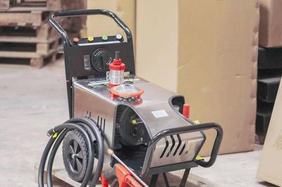 Máy rửa xe 230 bar: Áp lực mạnh, làm sạch nhanh chóng