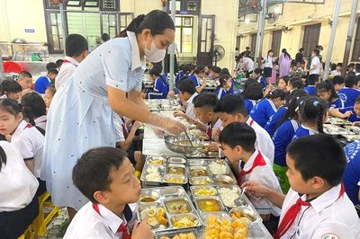 Siết chặt an toàn thực phẩm trong trường học