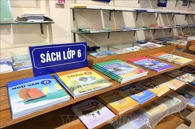 Bộ Giáo dục và Đào tạo nhận trách nhiệm vì để thiếu sách giáo khoa