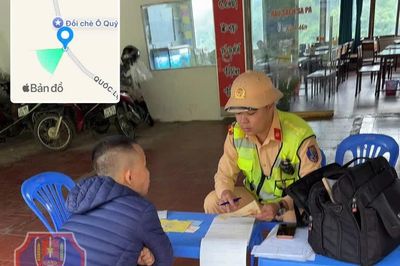 Chạy "chui” khi bị tước đăng kiểm, xe tải bị Cảnh sát giao thông Lào Cai tạm giữ