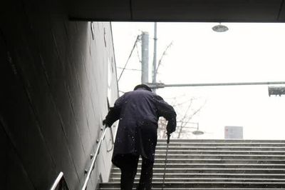 Câu chuyện muốn ăn món gà rán tẩm gia vị của người cha 93 tuổi