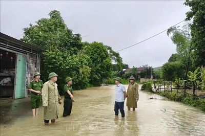 Thanh Hóa: Mưa lớn gây ngập lụt, sạt lở, sụp đổ nhà dân