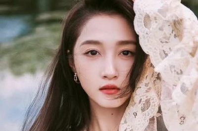 Quan Hiểu Đồng kỷ niệm sinh nhật lần thứ 29