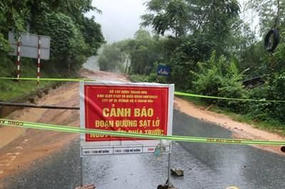 Mưa lớn kéo dài, nhiều xã miền núi Thanh Hóa sạt lở, ngập lụt, giao thông chia cắt