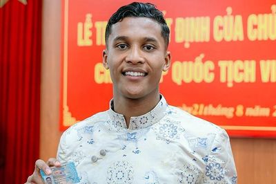 ĐT Việt Nam dự FIFA ASEAN Cup: Văn Hậu bị gạch tên, thầy Kim gọi 2 Việt kiều mới