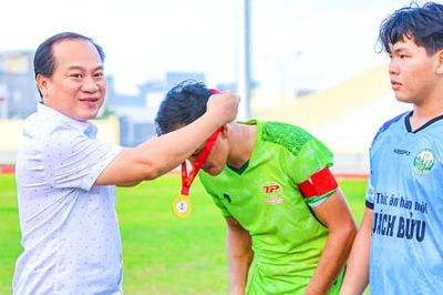 Phát triển thể thao quần chúng, tiến tới thể thao thành tích cao