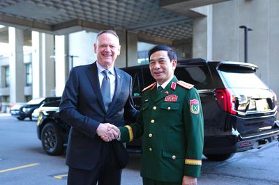 Đại tướng Phan Văn Giang hội đàm với Bộ trưởng Bộ Quốc phòng Canada