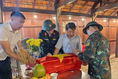 Sư đoàn 10 (Quân đoàn 34) quy tập được một bộ hài cốt liệt sĩ tại xã Măng Ri, tỉnh Quảng Ngãi