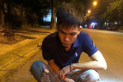 Kẻ bán, người mua sa lưới cùng lúc
