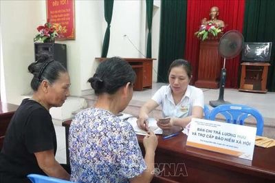 Khoảng 2,5 triệu người hưởng trợ cấp hưu trí xã hội tăng lên 540.000 đồng/tháng