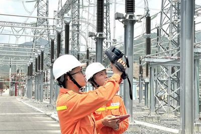 Tái cấu trúc Tập đoàn Điện lực Việt Nam: Bài toán cân bằng giữa thị trường điện cạnh tranh và an ninh năng lượng vĩ mô