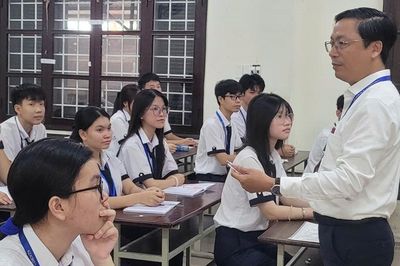 Giúp người trẻ tỉnh táo và bản lĩnh trên không gian mạng