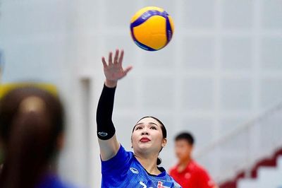 Người đẹp bóng chuyền Thái Lan làm rõ tin đồn sang Việt Nam thi đấu vì tiền