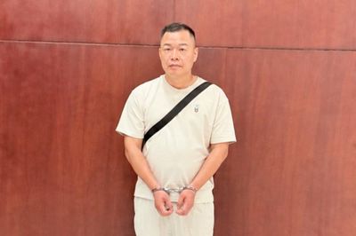 Bắt giữ Tôn Bằng - chồng cũ của 'Hằng Du Mục'