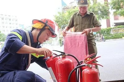 Những người đi trước, về sau để giữ trọn niềm vui cho nhân dân