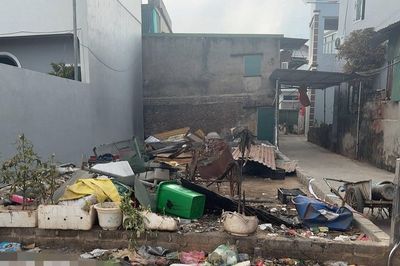 Rò rỉ khí clo ở Hà Nội: Hiểm họa nằm trong đống phế liệu