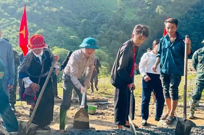 Trạm Tấu: Đặt sinh kế và hạ tầng làm 'trục xoay' giảm nghèo bền vững