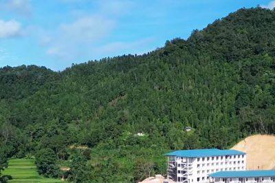 Kịp thời tháo gỡ vướng mắc, đẩy nhanh tiến độ xây dựng, vận hành trường nội trú