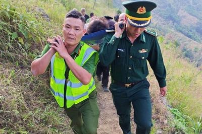 Nam thanh niên rơi xuống vực khi tham quan điểm cực Bắc ở Lũng Cú