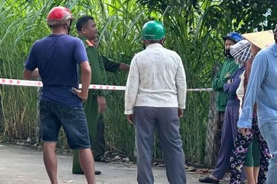 Cháy nhà lúc rạng sáng, 4 người thương vong