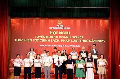 Thuế Tp.HCM tuyên dương khen thưởng 358 doanh nghiệp tiêu biểu