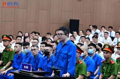 Phó Đức Nam khai nhận thủ đoạn tinh vi lôi kéo, dụ dỗ nhà đầu tư nạp tiền 'sập bẫy'