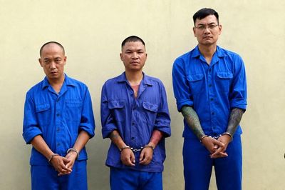 Điện thoại thành công cụ 'gài bẫy' giữa đường: Chuyên gia cảnh báo điều ít biết