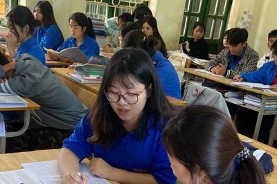 Nữ sinh dân tộc Hà Nhì giành nhiều giải thưởng
