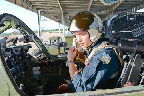Vậy khi không mang được tên lửa chống hạm, Su-22 sẽ đánh tàu địch bằng phương tiện gì để đạt hiệu quả cao nhất? Câu trả lời nằm ở tên lửa chống radar Kh-31P, đây là vũ khí thích hợp nhất để trang bị cho Su-22 làm nhiệm vụ đánh biển vào thời điểm hiện nay.