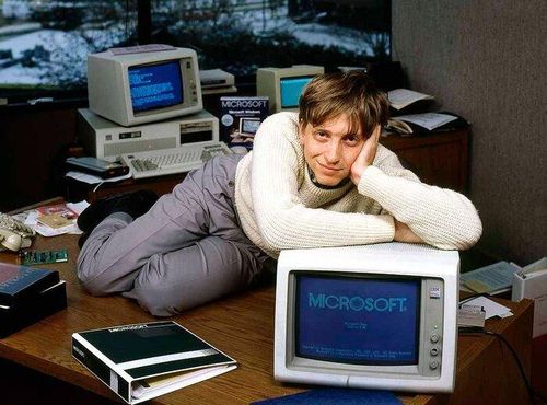 Bill Gates nhận ra đam mê của mình sau một kì thực tập.