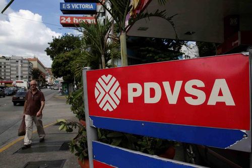 PDVSA đã và đang tìm kiếm sự tài trợ từ phía Trung Quốc và Nga Ảnh: REUTERS