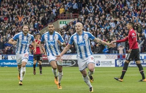 Trên sân Galpharm, Huddersfield đã từng quật ngã Man Utd với tỉ số 2 – 1. Ảnh: Internet.