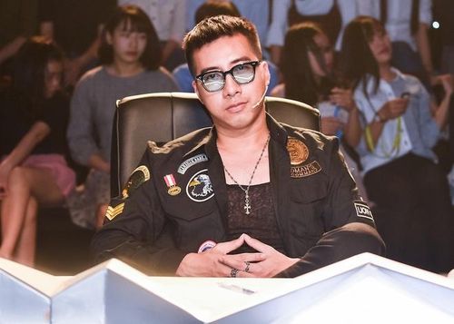 Only C sau khi nghe ý kiến của các NSX đã lên tiếng: "Ai thích nghe gì nghe đó, không thích nghe thì thôi”.