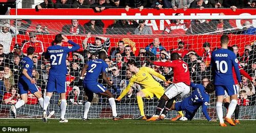 Chelsea hoàn toàn có thể lỡ chiếc vé C1 mùa tới sau khi thua MU 1-2