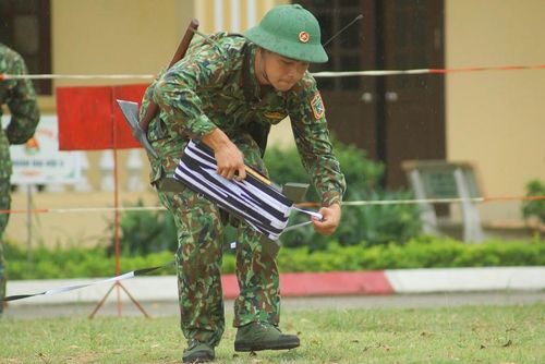 Dải dây chuẩn đánh dấu phạm vi dò mìn