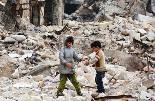 Cảnh đổ nát tại Aleppo, Syria. (Nguồn: THX/TTXVN)