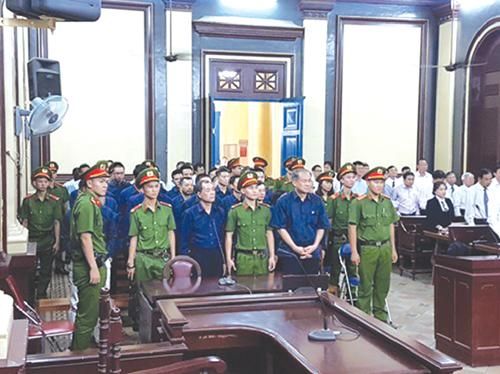 Phiên tòa xét xử vụ án Phạm Công Danh và đồng phạm. Ảnh: P.V