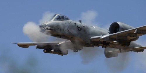 Máy bay cường kích A-10C Thunderbolt Mỹ. Ảnh warfile