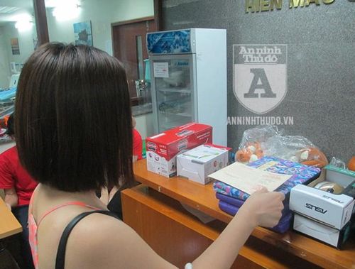 Sau khi hiến máu tình nguyện, người hiến được nhận giấy chứng nhận ý nghĩa