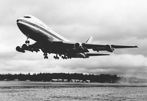 Nhà máy lắp ráp Everett được xây dựng vào năm 1967 để phát triển dòng Boeing 747.