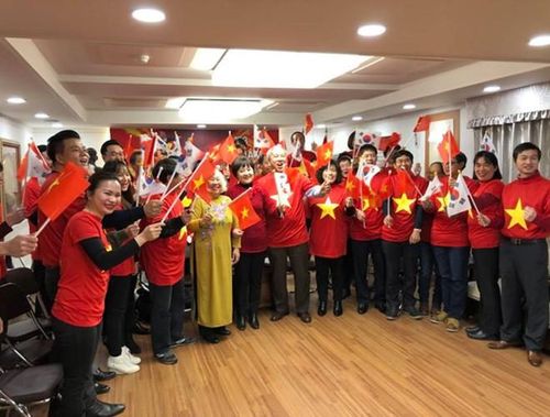 Trước đây, để chúc mừng cho thành tích của đội tuyển U23 Việt Nam, bà Choi Sang Ah đã có cuộc gặp với các cổ động viên Việt Nam tại Đại sứ quán Việt Nam tại Seoul, Hàn Quốc.