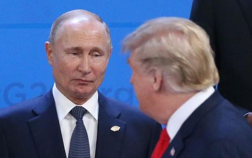 Tổng thống Nga Vladimir Putin và Tổng thống Mỹ Donald Trump tại hội nghị G20 ở Argentina.ảnh: Getty Images