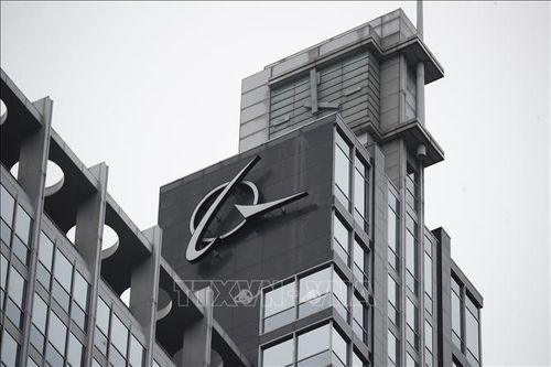 Biểu tượng Boeing tại trụ sở ở Chicago, Mỹ, ngày 13/3/2019. Ảnh: THX/TTXVN
