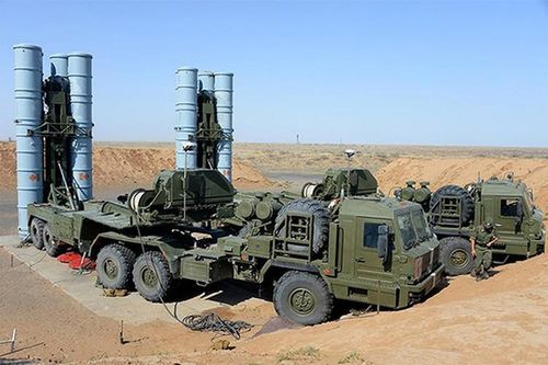 Nhưng bên cạnh đó lại có luồng ý kiến khác nhận định rằng thực chất S-300PM của Syria đã bị vô hiệu hóa hoàn toàn các phương tiện tác chiến điện tử tối tân mà máy bay Israel mang theo.