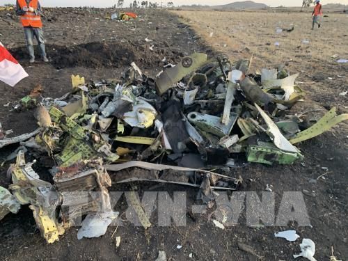 Hiện trường vụ rơi máy bay Boeing 737 MAX của Hãng hàng không Ethiopian Airlines ở Bishoftu, cách thủ đô Addis Ababa của Ethiopia 50km về phía đông, ngày 10/3/2019. Ảnh: THX/TTXVN