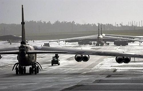  Các oanh tạc cơ chiến lược B-52H sau khi đại tu sửa chữa lớn và nâng cấp hệ thống điện tử hàng không theo nhận định sẽ vẫn phục vụ tốt thêm hàng chục năm nữa. 
