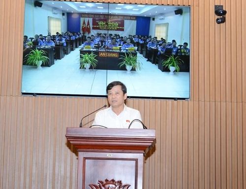 Đồng chí Lê Minh Trí, Viện trưởng VKSND tối cao phát biểu chỉ đạo tại hội nghị 