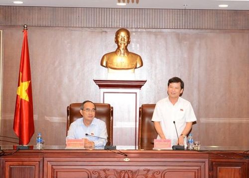 Đồng chí Viện trưởng VKSND tối cao Lê Minh Trí báo cáo một số nét khái quát về kết quả của ngành KSND thời gian qua
