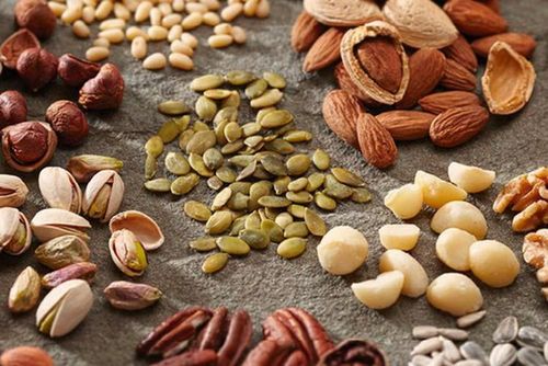 Đối với những người bị sẹo mụn, thì đây đều những món ăn rất tốt, bởi chúng không chỉ ngăn không cho các vết sẹo bị viêm nhiễm, thâm đen, mà còn giúp cho làn da thêm phần săn chắc và mịn màng hơn.
