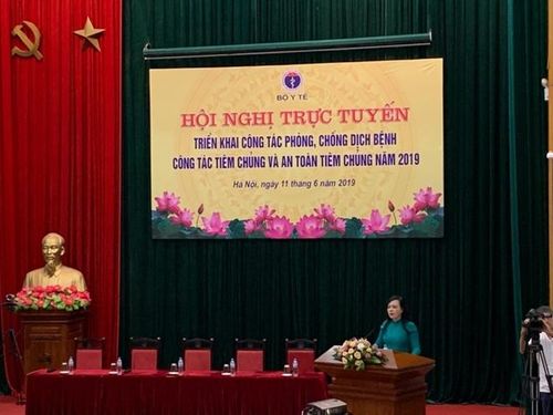Bộ trưởng Bộ Y tế Nguyễn Thị Kim Tiến phát biểu khai mạc Hội nghị trực tuyến